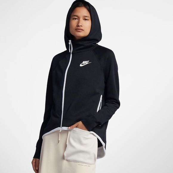 nike loose fit jacket womens